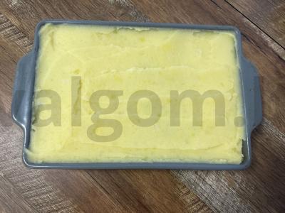 Bulvių apkepas su mėsa ir žaliais žirneliais Žingsnis 10