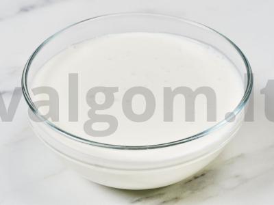 Namų varškė mikrobangų krosnelėje Žingsnis 1