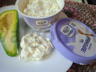 Tostai su varškės sūriu, avokadu ir silke Žingsnis 1