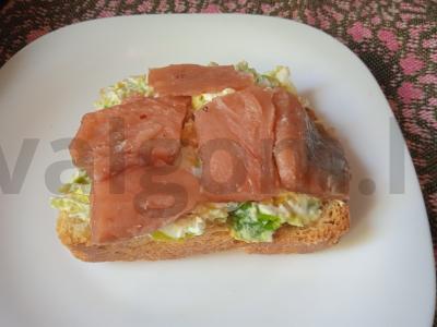 Tostai su varškės sūriu, avokadu ir silke Žingsnis 3