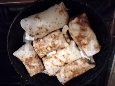 Blynai, įdaryti mėsa ir grybais Žingsnis 8