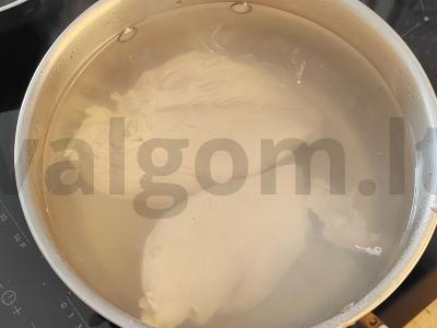 Vištienos sriuba su vermišeliais ant sultinio kubelio Žingsnis 1