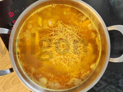 Vištienos sriuba su vermišeliais ant sultinio kubelio Žingsnis 5