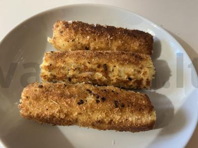 Mini ritinėliai iš tostinio duonos su įdaru pagrindine nuotrauka