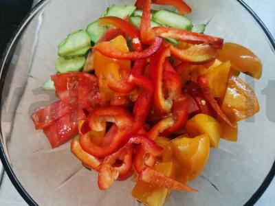 Daržovių salotas su špinatais Žingsnis 2