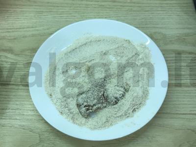 Vištienos krūtinėlė sezamo džiūvėsėlių apvalkale Žingsnis 4