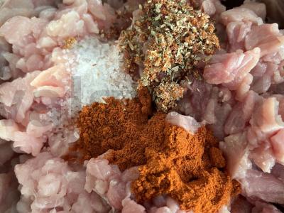 Malti kalakutienos ir kiaulienos kotletai Žingsnis 2