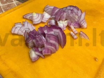 Dietinis salotas su alyvuogėmis ir alyvuogių aliejumi Žingsnis 3