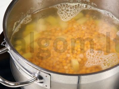 Žirnių sriuba su troškiniu Žingsnis 1