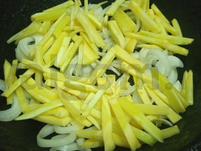 Plovas su jautiena ir geltonąja morką Žingsnis 1