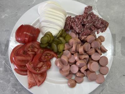 Mini picos „Asorti“ su dešra, dešrelėmis ir mocarela Žingsnis 4