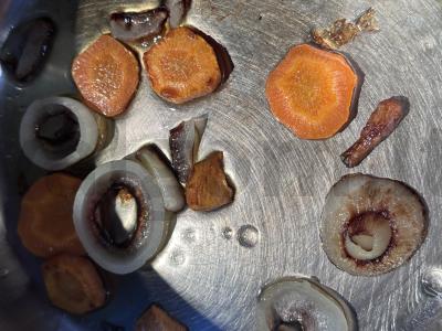 Žirnių sriuba mėsos sultinyje Žingsnis 1