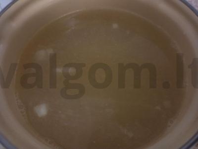 Sriuba su jūros dumbliais, ryžiais ir kiaušiniu „Tolimųjų Rytų“ Žingsnis 4