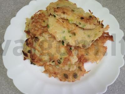 Bulviniai blynai su žaliu svogūnu Žingsnis 9