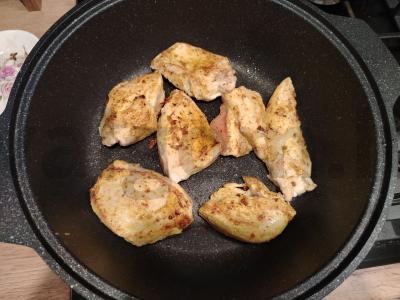 Vištiena su grietinėlės-grybų padažu Žingsnis 2