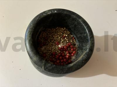 Kvapni prieskoniai su rožine druska Žingsnis 4