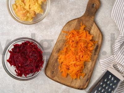 Rulonas „Silkė po kailiu“ su avokadų padažu Žingsnis 1