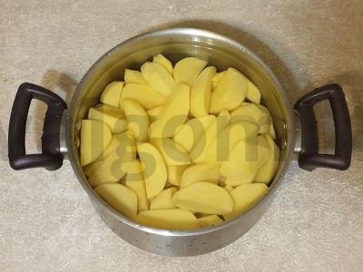 Bulvių košė su keptu špinatu ir svogūnu Žingsnis 2