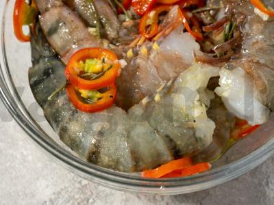 Šventinės krevetės aštriame marinate Žingsnis 2