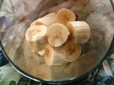 Bananų smūgis Žingsnis 1