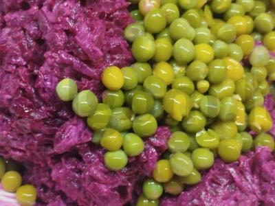 Burokėlių salotas su žirneliais Žingsnis 7