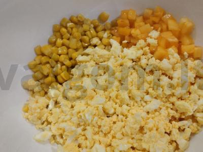 Nuostabi salotos „Pūkuotukas“ su kukurūzais Žingsnis 2