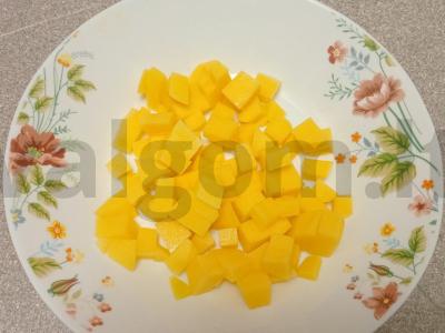 Vaikų sriuba su dešrelėmis ir žvaigždutėmis makaronais Žingsnis 1