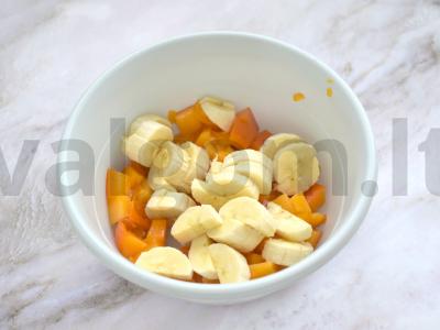 Vaisių salotos su persimonu ir jogurtu Žingsnis 2