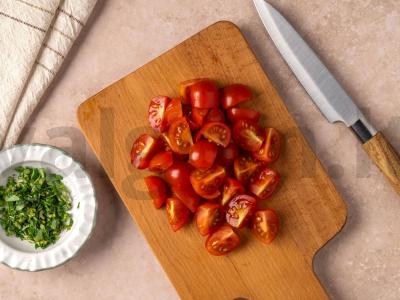 Brusketa su vyšniniais pomidorais Žingsnis 3