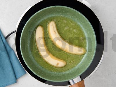 Bananų splitas su ledų indeliu Žingsnis 2