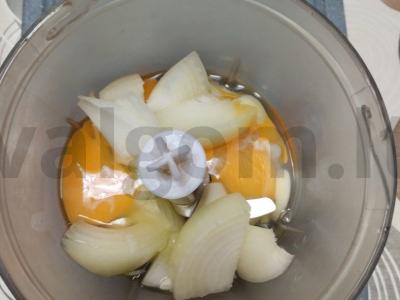 Šoninė kiaulienos šnicelis svogūnų tešloje Žingsnis 2