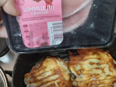 Šoninė kiaulienos šnicelis svogūnų tešloje Žingsnis 6