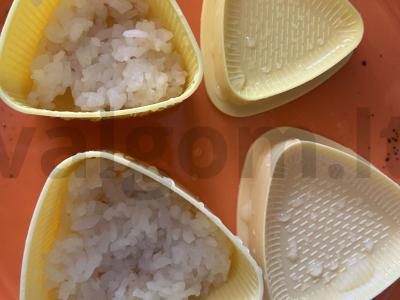 Onigiri su juodąja ikra Žingsnis 2