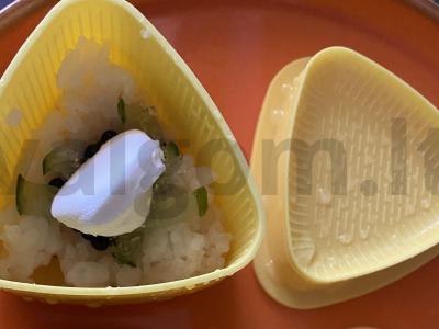Onigiri su juodąja ikra Žingsnis 5