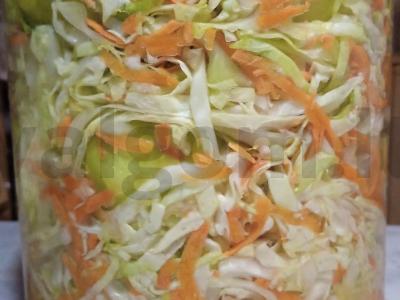 Rūgštaus kopūsto su Antonovo obuoliais Žingsnis 4