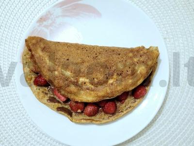 Avižų blynas su šokoladiniu kremu ir braškėmis pagrindine nuotrauka