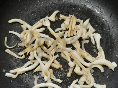 Salotos su kalmarais ir kinoja Žingsnis 2