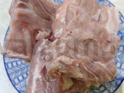 Žirnių sriuba su kiauliena ant kaulo Žingsnis 1