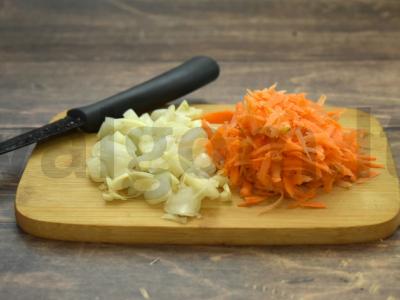 Grikių košė su pievagrybiais ir troškiniu Žingsnis 2