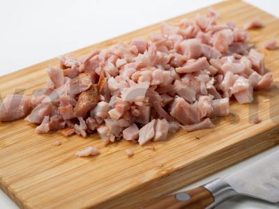 Salotas „Naktis“ su rūkytomis vištienos krūtinėlėmis ir grybais Žingsnis 2