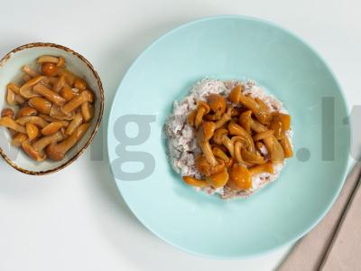 Salotas „Naktis“ su rūkytomis vištienos krūtinėlėmis ir grybais Žingsnis 6