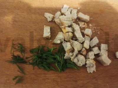 Omletas su vištienos kotletu ir marinuotais svogūnais Žingsnis 1