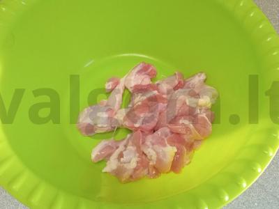 Kepimas su kiauliena puoduose Žingsnis 1