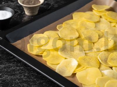 Vegetariška galeta su bulvėmis ir svogūnais Žingsnis 1