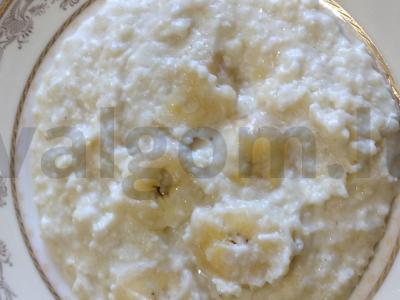 Švelni grikių košė su bananais pagrindine nuotrauka