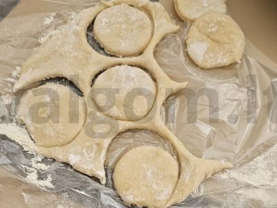 Koldūnai su varške ir abrikosų uogiene Žingsnis 3