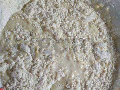 Blynai su rūgštu pienu ant sviesto Žingsnis 2