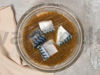 Skumbrė su garstyčiomis, medumi ir citrina orkaitėje Žingsnis 2