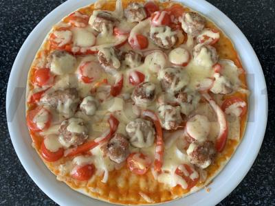 Pica su dešrelėmis ir sūrio padažu pagrindine nuotrauka