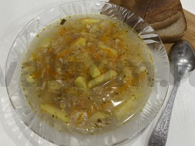 Rūgščių kopūstų sriuba pagal senovinius receptus pagrindine nuotrauka